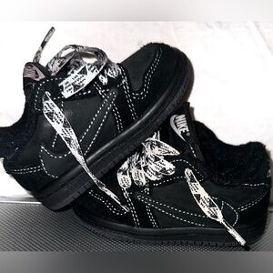 Jordan 1 Retro Low OG SP.  Travis Scott Black Phantom 4c